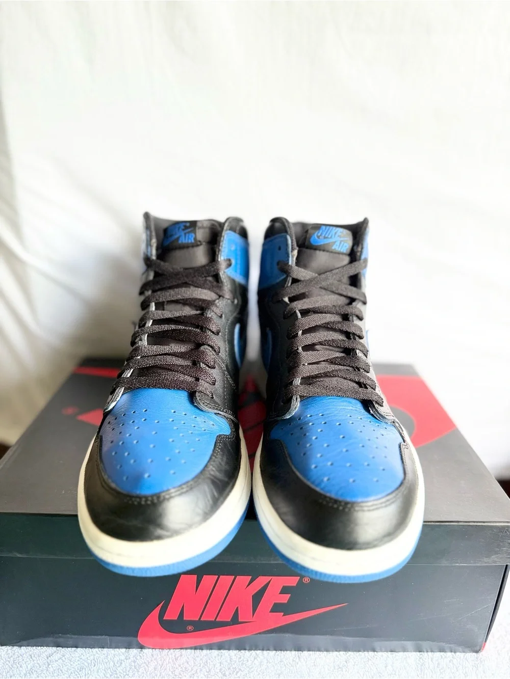 AUTHENTIC Jordan 1 Retro High OG Royal size 11 555088-007 2017 PRE-OWNED